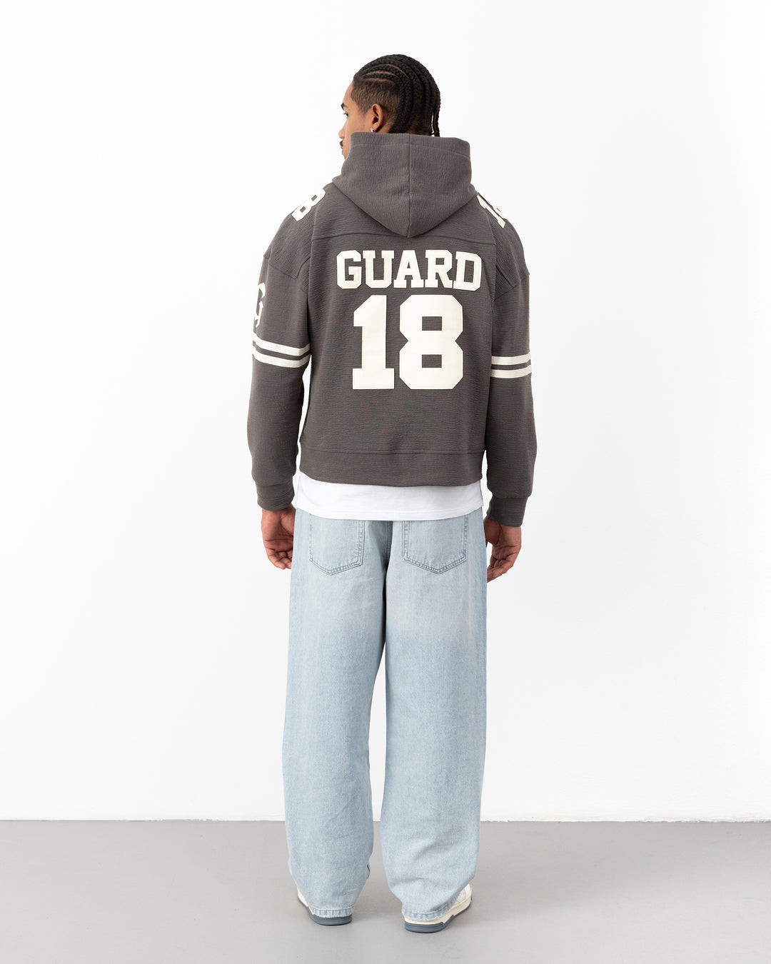 GUARD 18